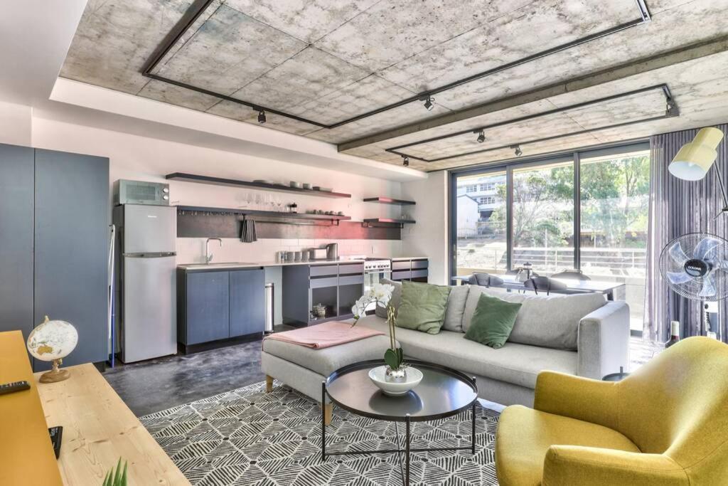 8th Floor, Modern, Trendy Studio In New Development Apartment Cape Town