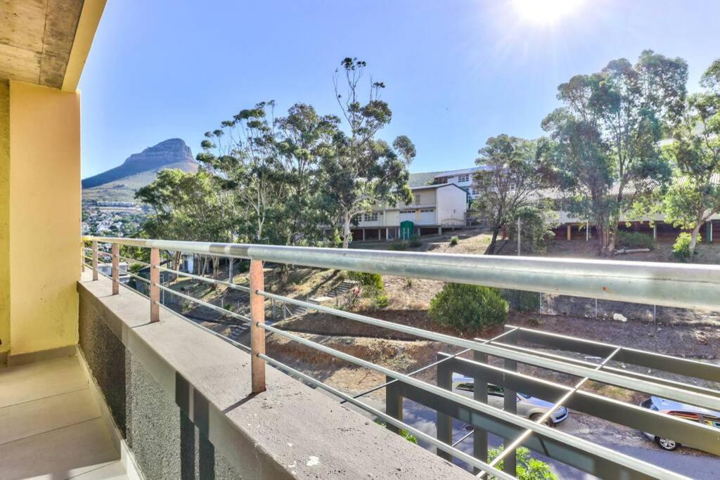 8th Floor, Modern, Trendy Studio In New Development Apartment *